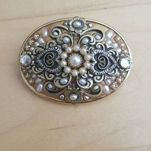 Vintage Oval Broach or Pin